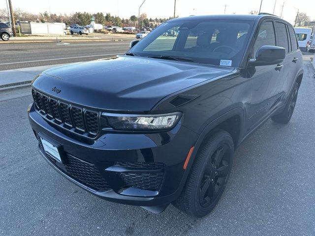 new 2025 Jeep Grand Cherokee car, priced at $42,069