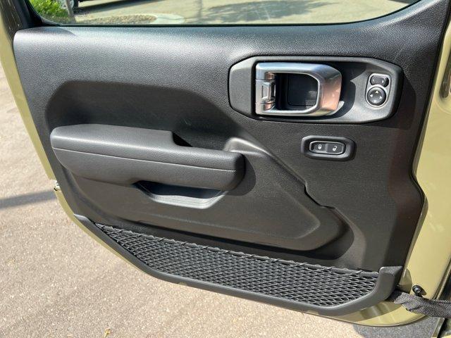 new 2025 Jeep Wrangler car, priced at $43,651