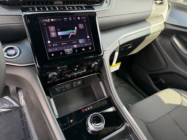 new 2025 Jeep Grand Cherokee car, priced at $37,805
