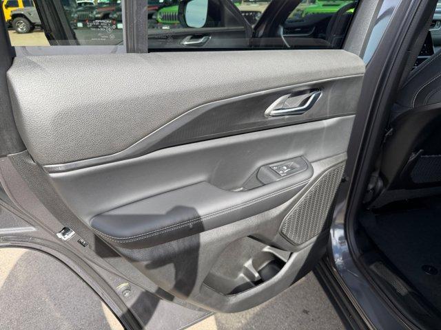 new 2025 Jeep Grand Cherokee car, priced at $37,805