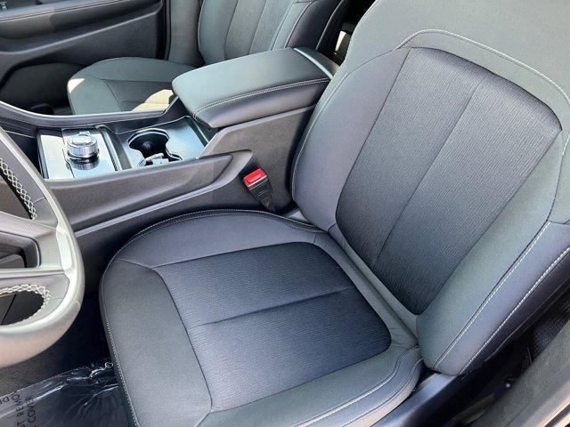 new 2025 Jeep Grand Cherokee car, priced at $35,555