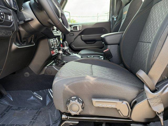 new 2025 Jeep Gladiator car, priced at $48,259