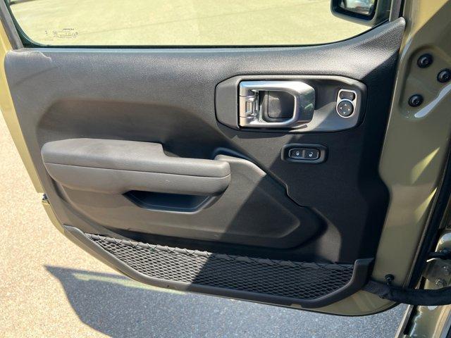 new 2025 Jeep Gladiator car, priced at $47,964