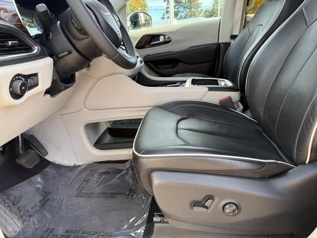 used 2023 Chrysler Pacifica Hybrid car, priced at $34,818