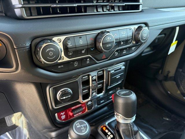 new 2025 Jeep Gladiator car, priced at $48,259