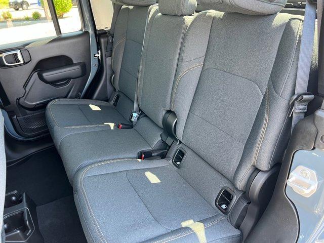new 2025 Jeep Gladiator car, priced at $47,964