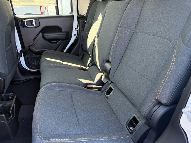 new 2025 Jeep Gladiator car, priced at $47,428