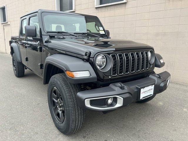 new 2025 Jeep Gladiator car, priced at $40,785