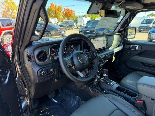 new 2025 Jeep Gladiator car, priced at $53,122