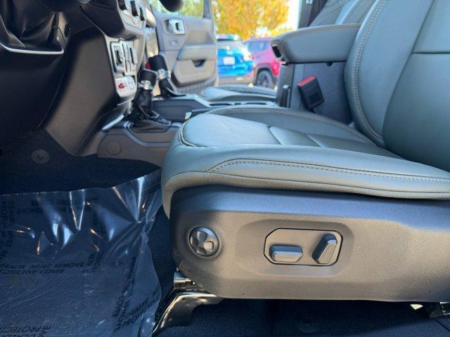 new 2025 Jeep Gladiator car, priced at $53,122