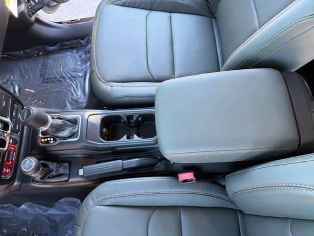 new 2025 Jeep Gladiator car, priced at $53,122