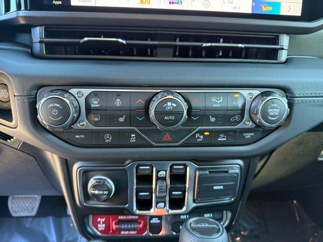 new 2025 Jeep Gladiator car, priced at $53,122