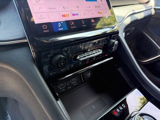 new 2025 Jeep Grand Cherokee car, priced at $50,772