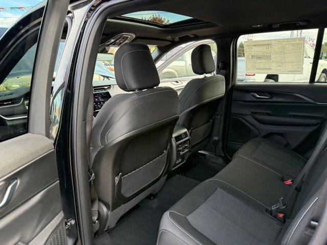 new 2025 Jeep Grand Cherokee car, priced at $35,656