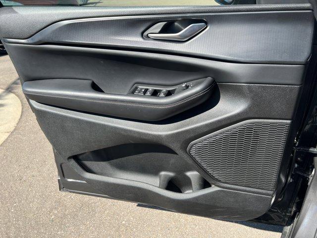 used 2024 Jeep Grand Cherokee car, priced at $26,998