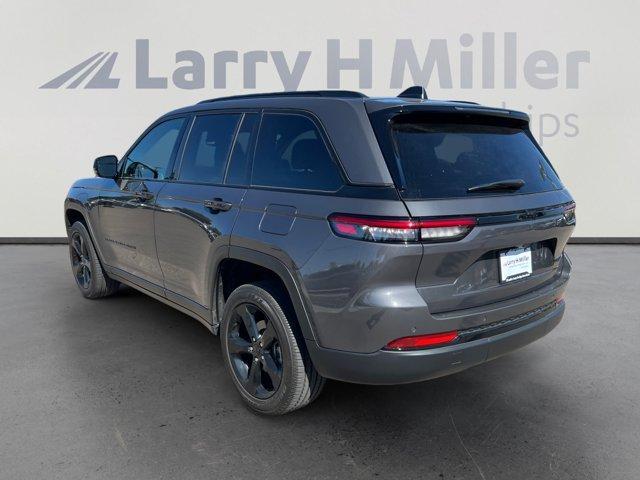 used 2024 Jeep Grand Cherokee car, priced at $26,998