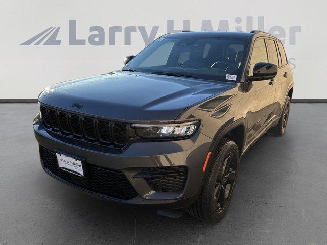 new 2025 Jeep Grand Cherokee car, priced at $41,569