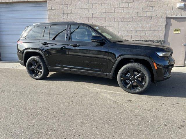 new 2025 Jeep Grand Cherokee car, priced at $42,532