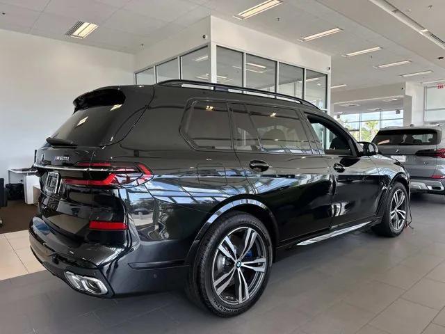 new 2025 BMW X7 car