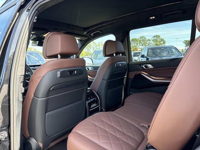 new 2026 BMW X7 car, priced at $95,705