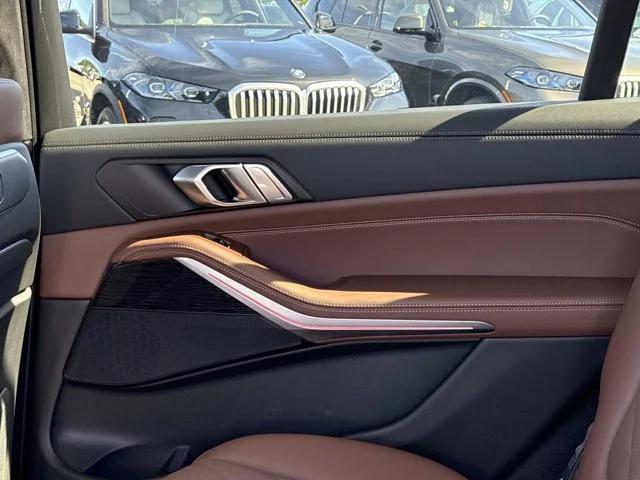 new 2026 BMW X7 car, priced at $95,705