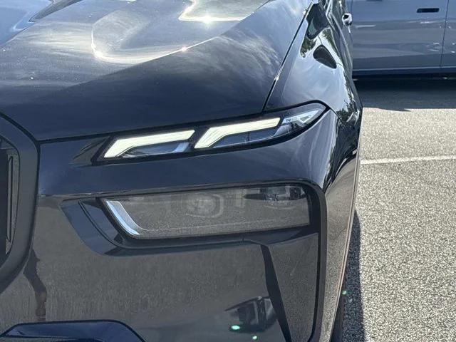 new 2026 BMW X7 car, priced at $95,705