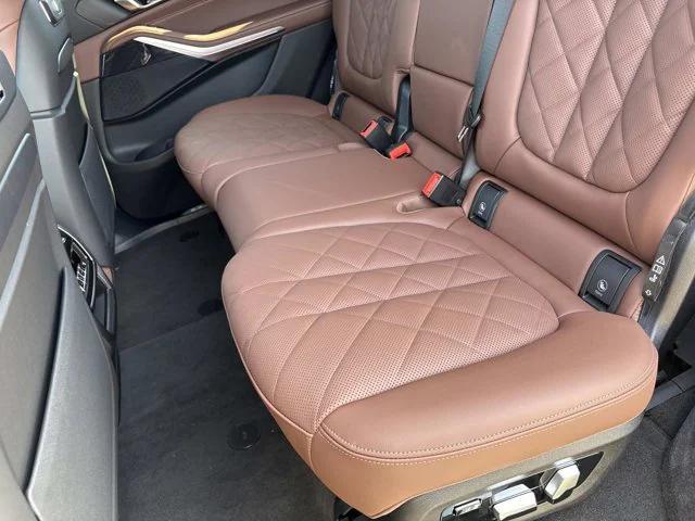 new 2026 BMW X7 car, priced at $95,705