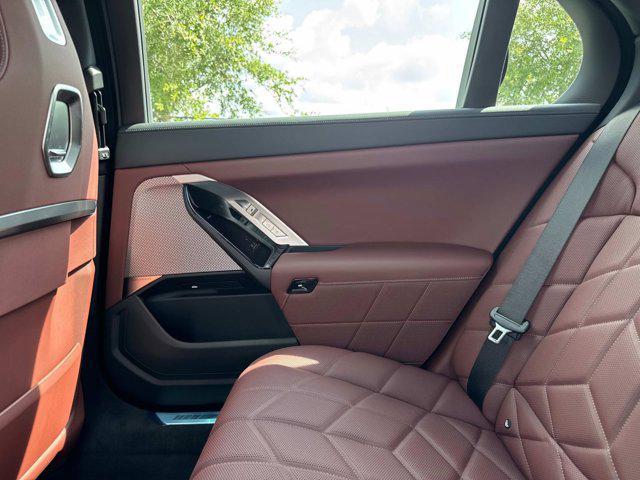 new 2025 BMW 760 car