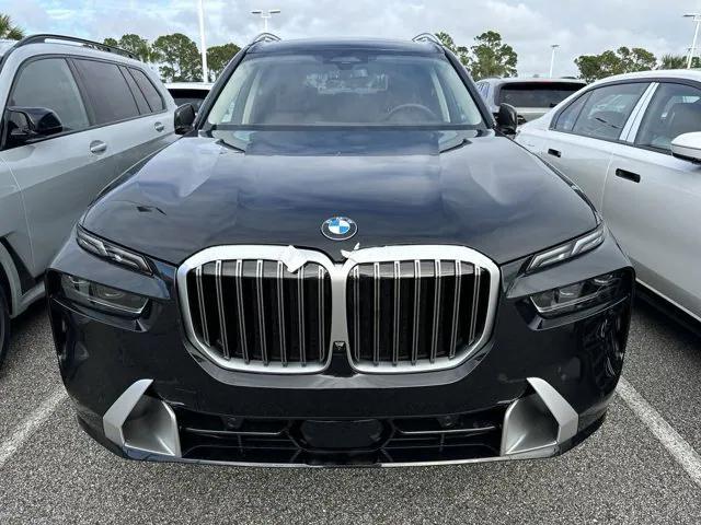 new 2025 BMW X7 car