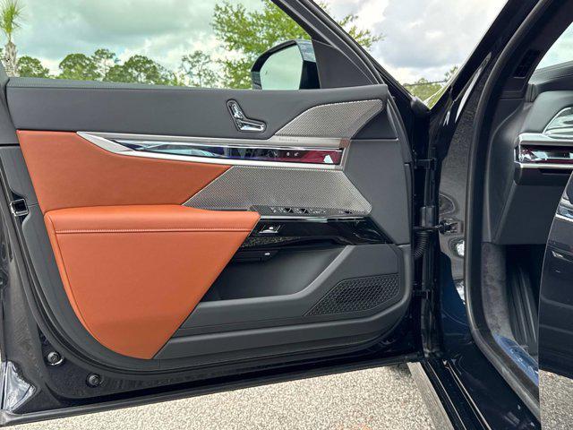 new 2025 BMW 760 car, priced at $130,084