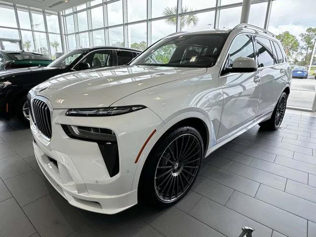 new 2025 BMW X7 car, priced at $159,695