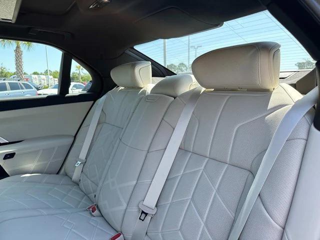 new 2025 BMW 750e car