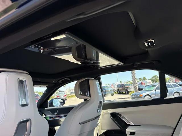 new 2025 BMW 750e car