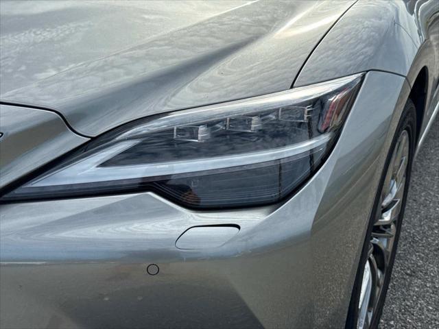 used 2022 Lexus LS 500 car, priced at $55,871