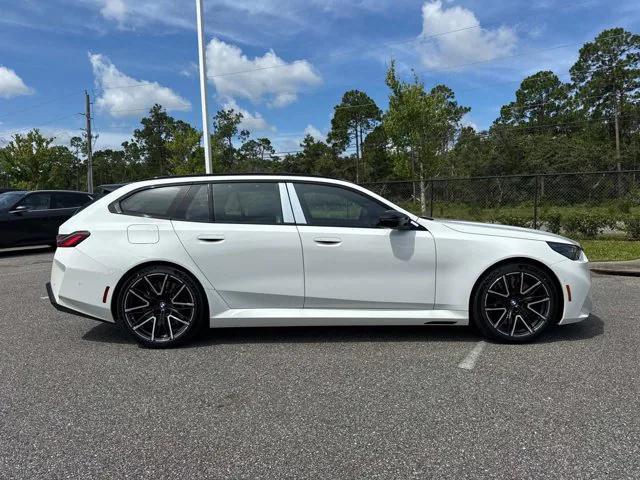 new 2025 BMW M5 car