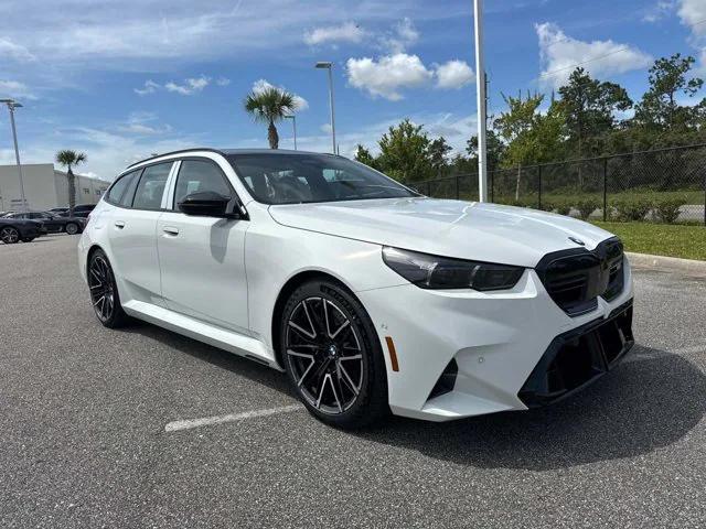 new 2025 BMW M5 car
