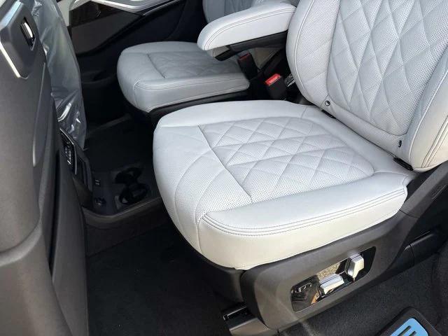 new 2026 BMW X7 car, priced at $103,485