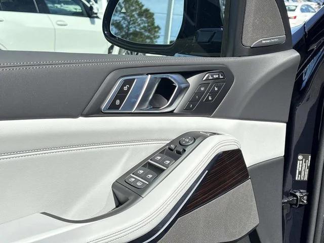 new 2026 BMW X7 car, priced at $103,485