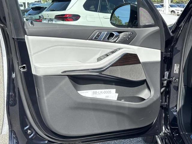 new 2026 BMW X7 car, priced at $103,485
