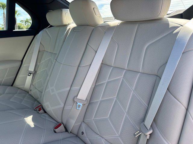 new 2025 BMW 760 car, priced at $130,684