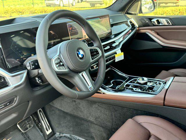 new 2025 BMW X7 car