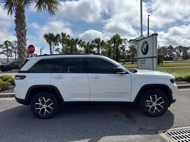 used 2025 Jeep Grand Cherokee car, priced at $37,499