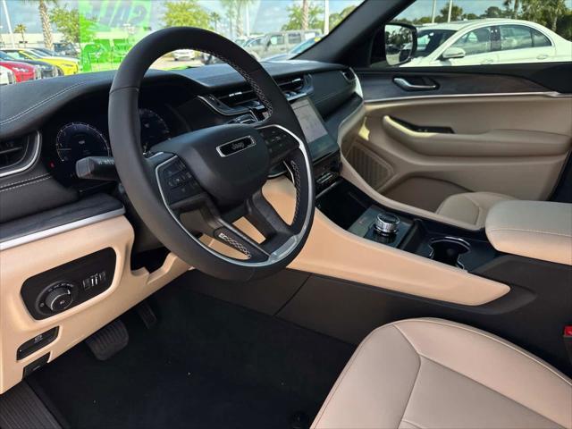 used 2025 Jeep Grand Cherokee car, priced at $37,499