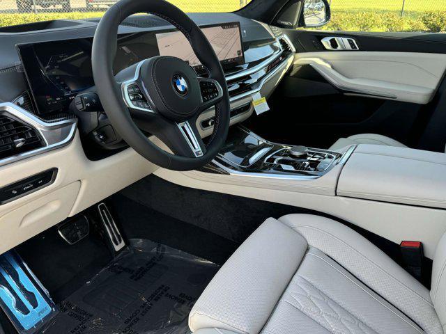 new 2025 BMW X7 car