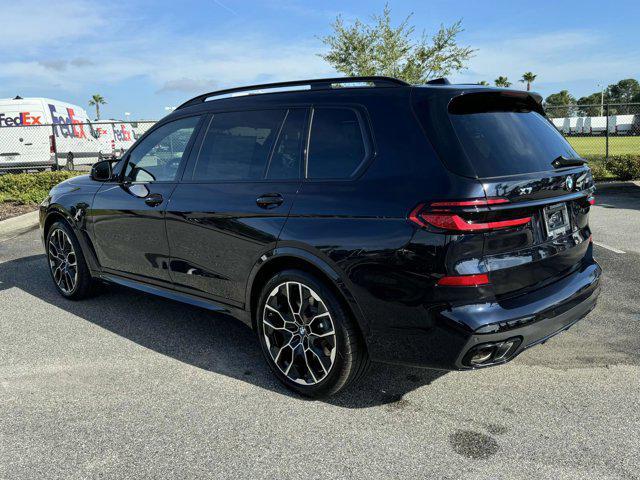 new 2025 BMW X7 car