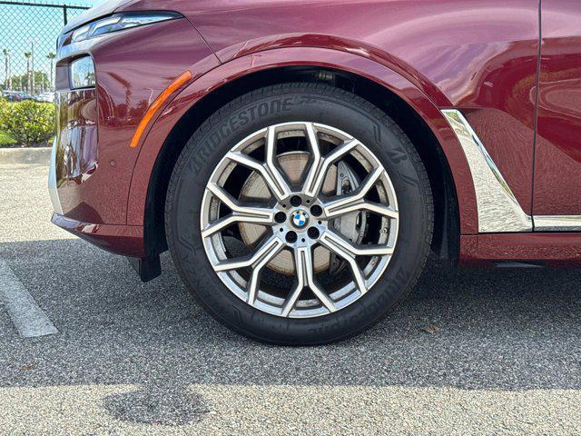 new 2025 BMW X7 car