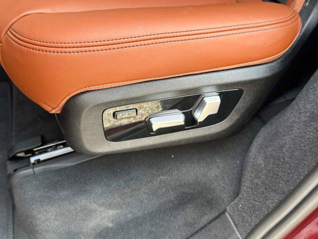 new 2025 BMW X7 car