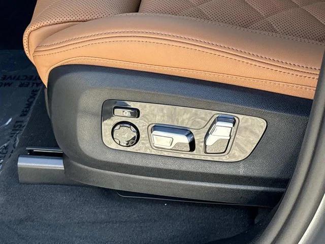 new 2026 BMW X7 car, priced at $100,735