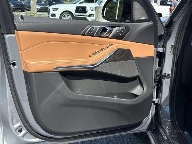 new 2026 BMW X7 car, priced at $100,735