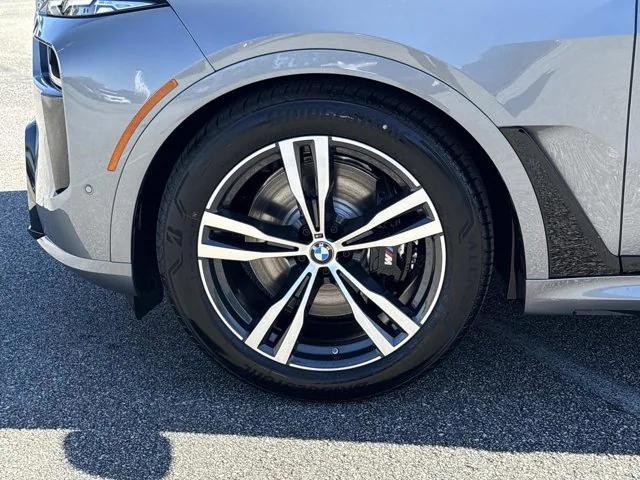new 2026 BMW X7 car, priced at $100,735